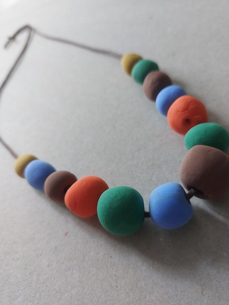 bunte Perlenkette